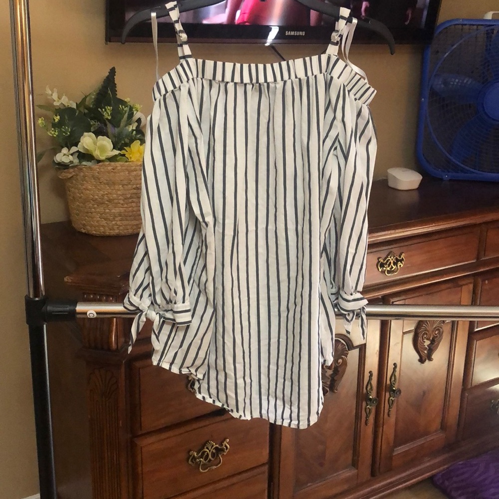 Girl’s Off the shoulder Blouse
